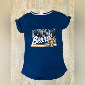 Women’s Small NFL Chicago Bears cuffed sleeve T shirt